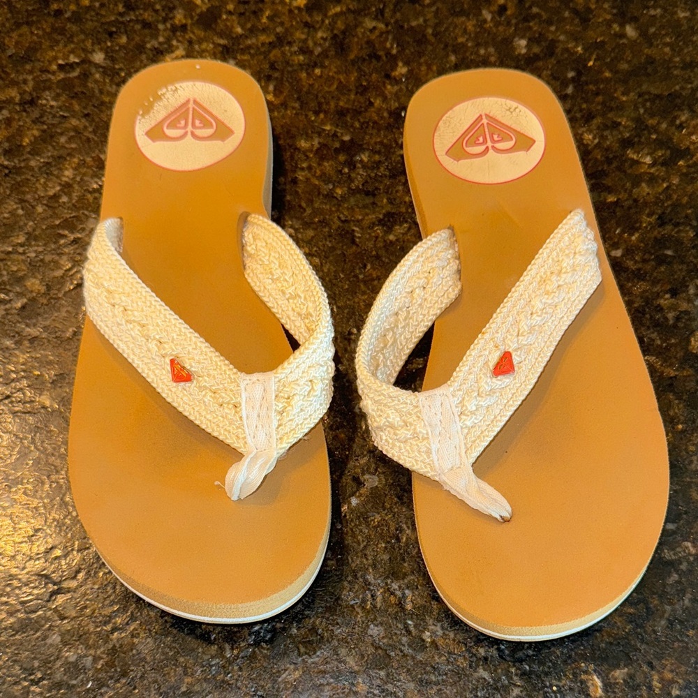 Roxy Woven Creamy White and Tan Sandals